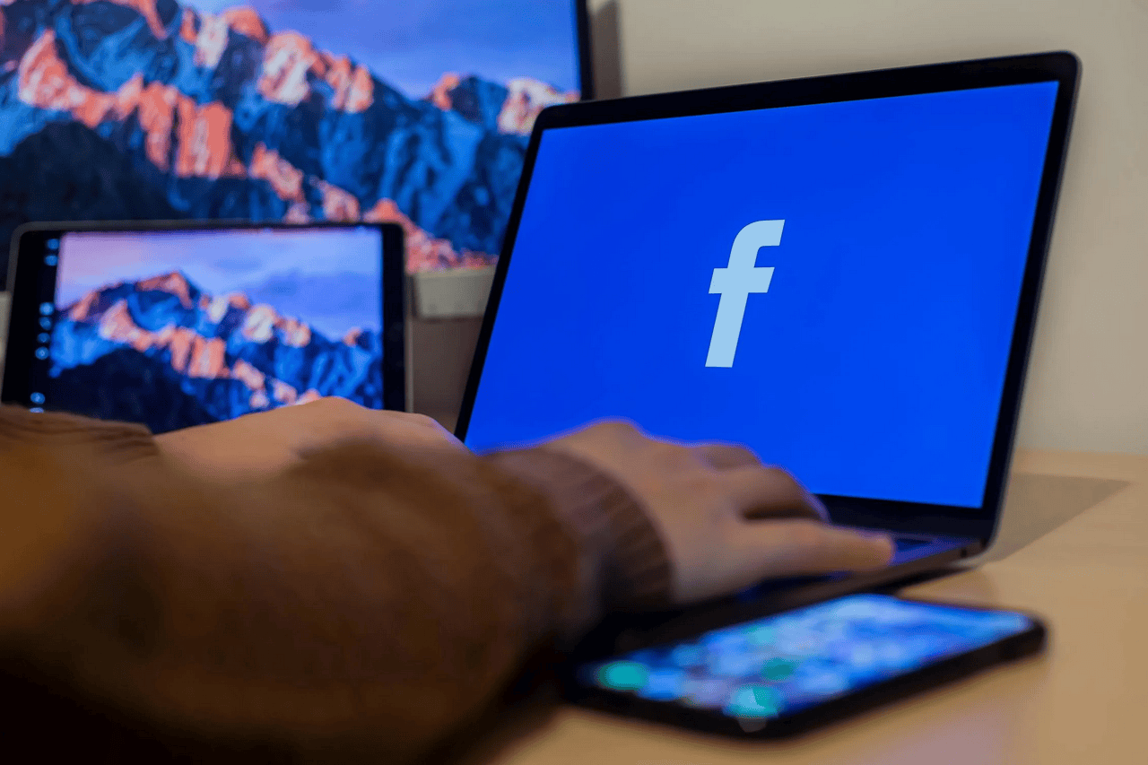 如何通过Facebook群发私信,提升社交媒体营销效率