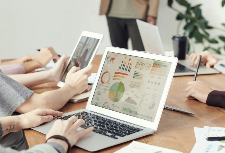 2025 年 7 款最佳客户支持实时聊天软件推荐